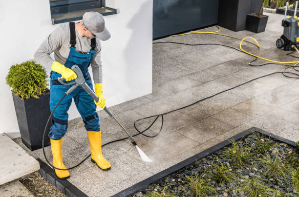 Pressure Washing Contractors in Dutch Island, GA